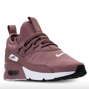 ISO. Women’s Nike Air Max 90 Ultra 2.0 Ease